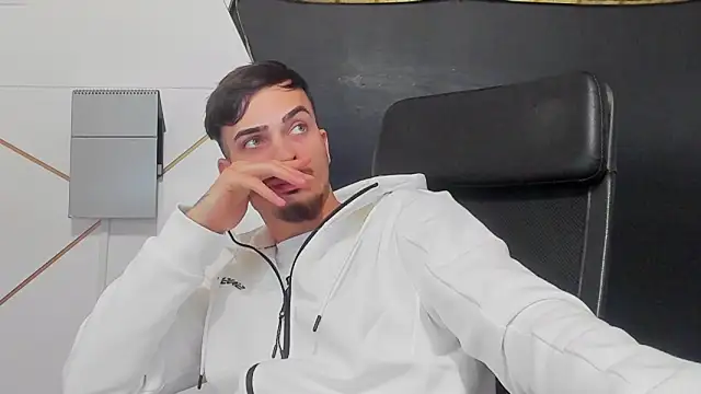 BrandonTate online show from April 1, 8:04 am