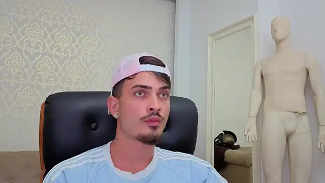 Snapshot of BrandonTate chatting on July 7, 5:16 pm BrandonTate online show from July 7, 5:16 pm