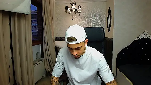 BrandonTate online show from October 23, 4:33 am