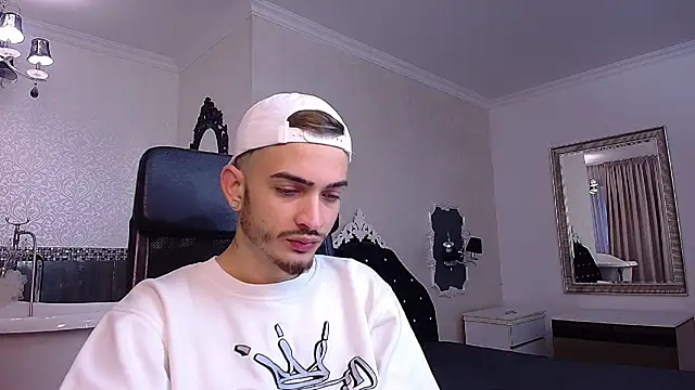 BrandonTate online show from November 13, 5:33 am