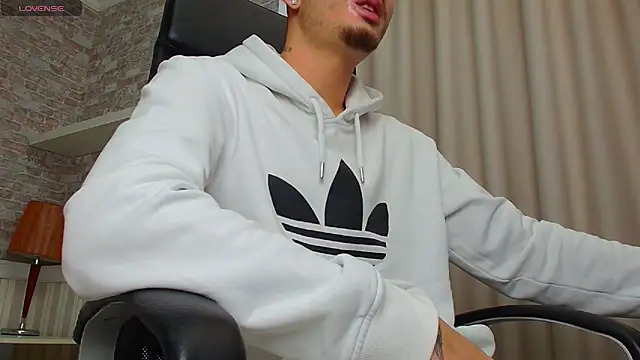 BrandonTate online show from November 28, 8:36 am