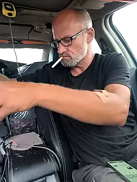 FloppyPickle4u online show from March 31, 3:47 pm