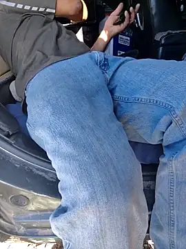 FloppyPickle4u online show from February 4, 5:30 pm