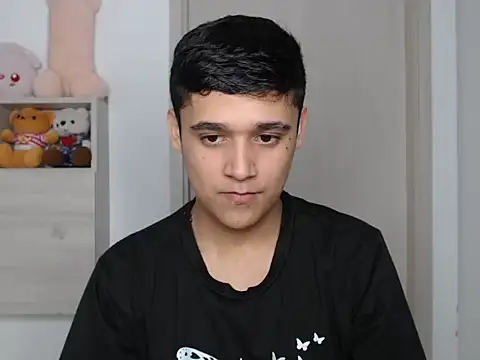 Snapshot of kaiine190 chatting on December 3, 6:03 am kaiine190 online show from December 3, 6:03 am