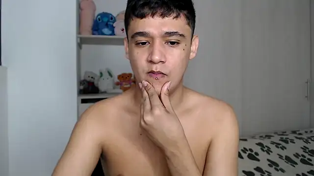 Snapshot of kaiine190 chatting on February 21, 3:03 pm kaiine190 online show from February 21, 3:03 pm