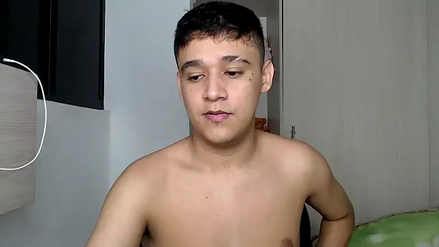 Snapshot of kaiine190 chatting on March 3, 5:58 am kaiine190 online show from March 3, 5:58 am