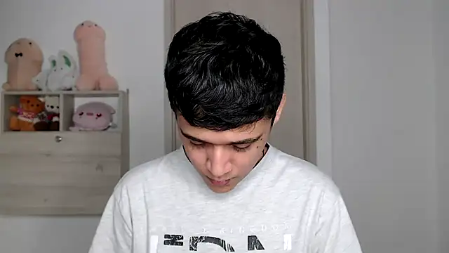 Snapshot of kaiine190 chatting on December 20, 9:23 am kaiine190 online show from December 20, 9:23 am