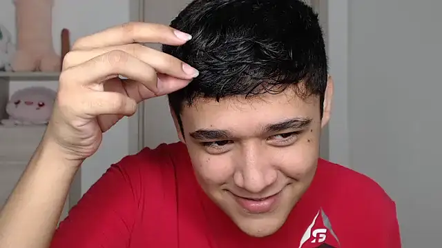 Snapshot of kaiine190 chatting on December 15, 11:42 pm kaiine190 online show from December 15, 11:42 pm