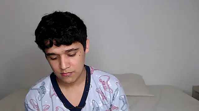 Snapshot of kaiine190 chatting on November 3, 7:50 pm kaiine190 online show from November 3, 7:50 pm