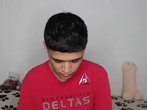 Snapshot of kaiine190 chatting on February 20, 7:38 pm kaiine190 online show from February 20, 7:38 pm