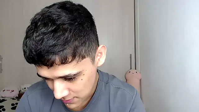 Snapshot of kaiine190 chatting on February 3, 6:51 am kaiine190 online show from February 3, 6:51 am