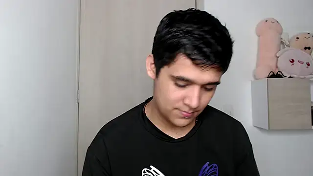 Snapshot of kaiine190 chatting on October 22, 6:35 am kaiine190 online show from October 22, 6:35 am