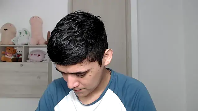 Snapshot of kaiine190 chatting on December 17, 6:29 am kaiine190 online show from December 17, 6:29 am