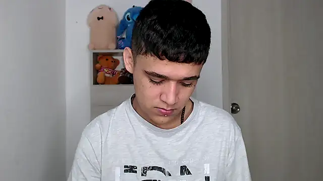 Snapshot of kaiine190 chatting on February 16, 10:03 am kaiine190 online show from February 16, 10:03 am