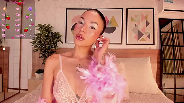 LunaRuso online show from February 26, 7:36 pm