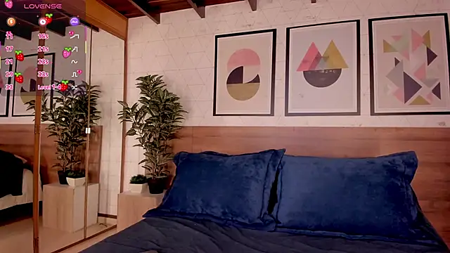 LunaRuso online show from February 10, 7:46 pm