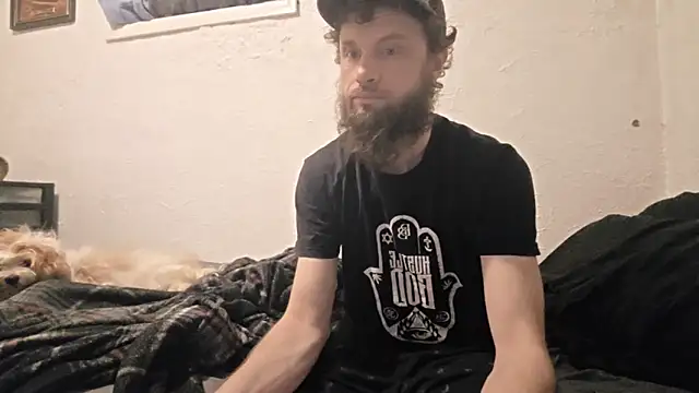 Snapshot of Talenjames4 chatting on April 18, 9:48 pm Talenjames4 online show from April 18, 9:48 pm