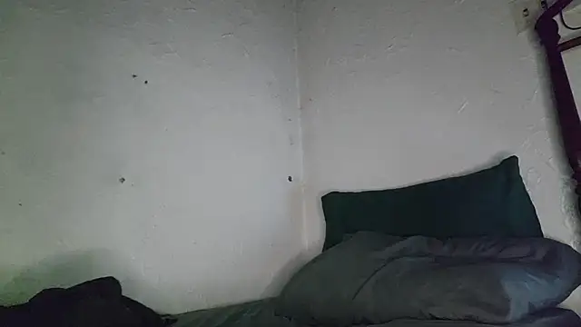 Snapshot of Talenjames4 chatting on September 12, 9:03 pm Talenjames4 online show from September 12, 9:03 pm