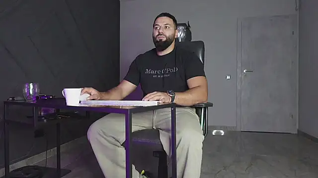 mattmasterss online show from October 18, 5:59 pm