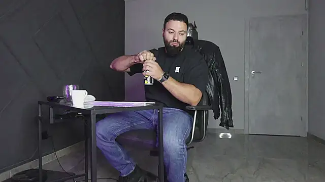 mattmasterss online show from October 23, 9:13 pm