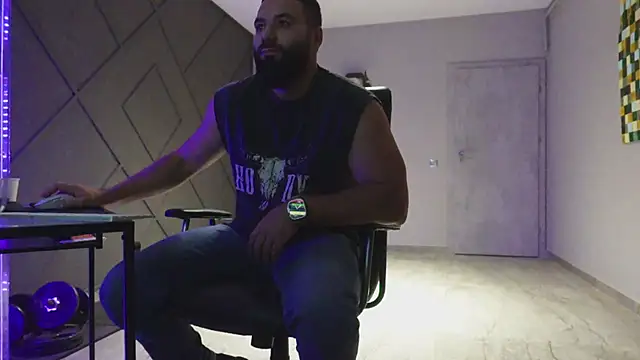 mattmasterss online show from December 2, 3:41 am