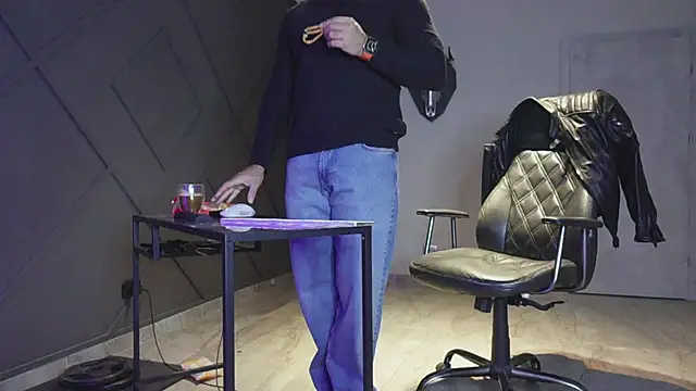 mattmasterss online show from November 7, 3:55 am