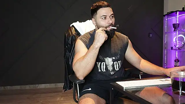 mattmasterss online show from March 29, 9:05 pm