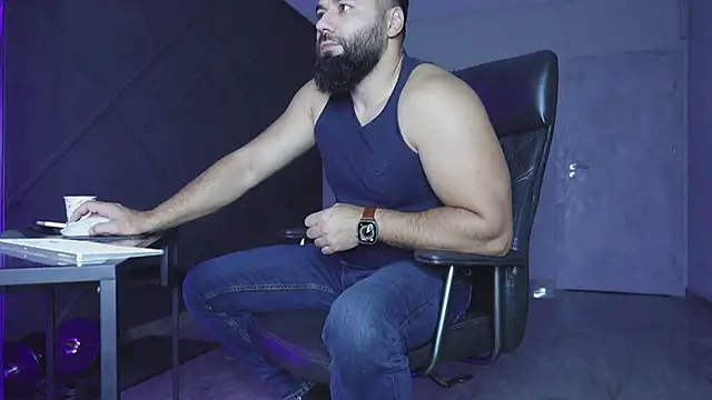 mattmasterss online show from November 17, 5:33 am