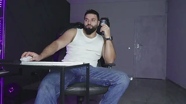 mattmasterss online show from January 9, 4:52 am