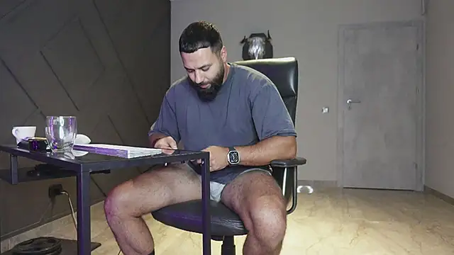 mattmasterss online show from October 7, 9:27 pm