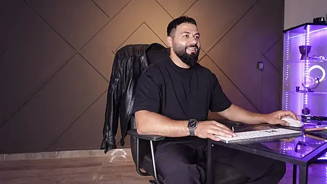 mattmasterss online show from June 1, 7:24 pm