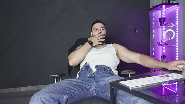 mattmasterss online show from March 13, 10:26 pm