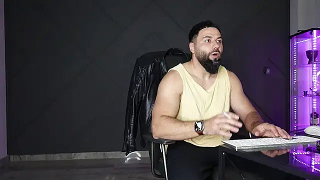 mattmasterss online show from April 18, 4:09 pm