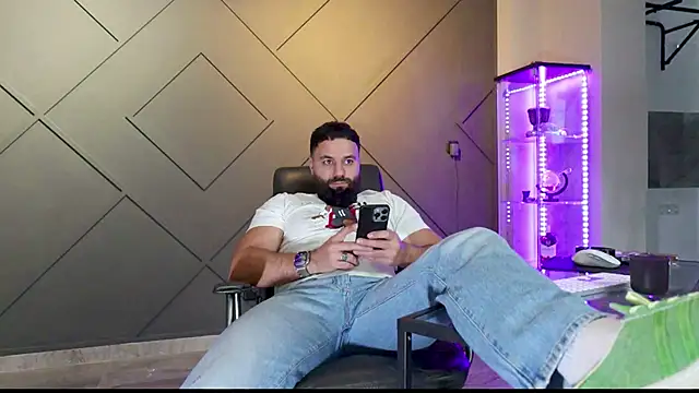 mattmasterss online show from March 1, 8:02 am