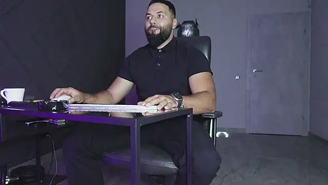 mattmasterss online show from September 30, 8:26 pm