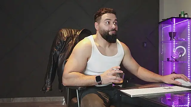 mattmasterss online show from March 3, 10:28 pm