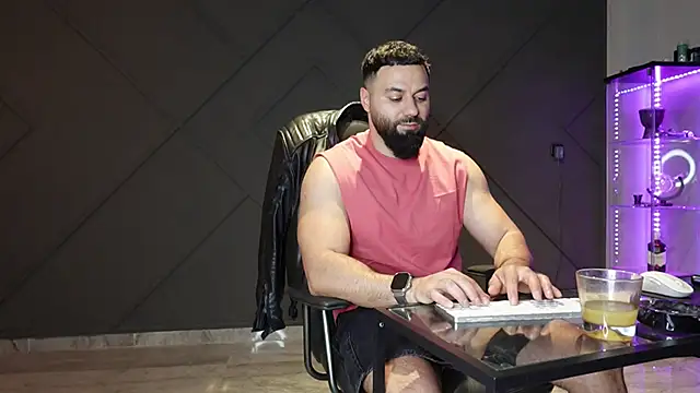 mattmasterss online show from May 5, 1:08 am