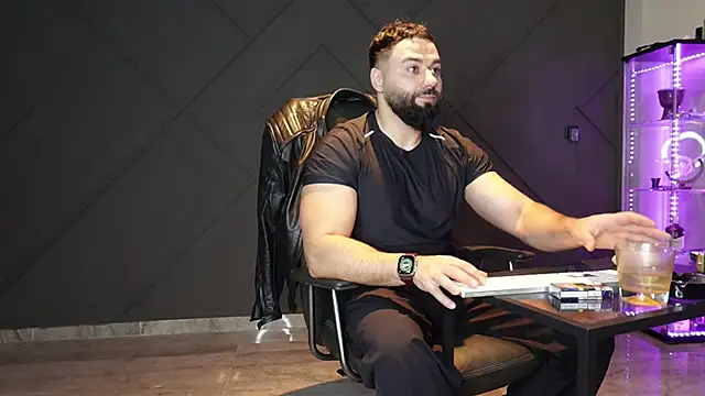 mattmasterss online show from March 26, 8:07 pm