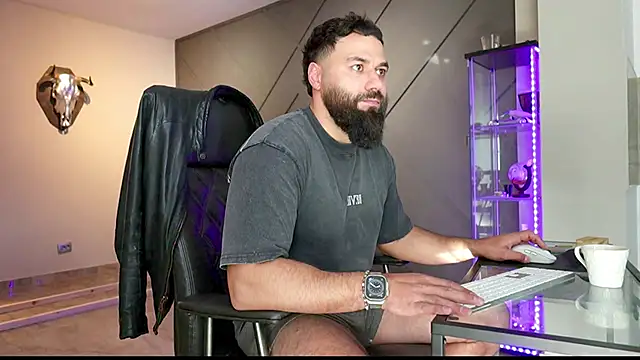 mattmasterss online show from March 22, 1:41 pm