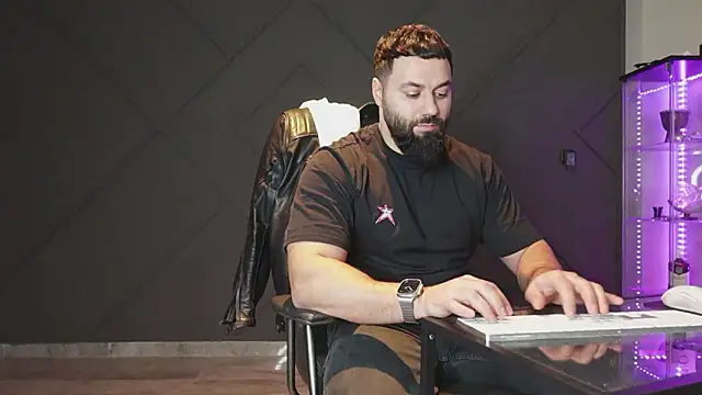 mattmasterss online show from February 28, 8:08 pm