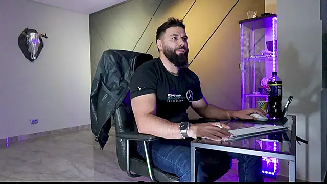 mattmasterss online show from March 9, 5:49 pm