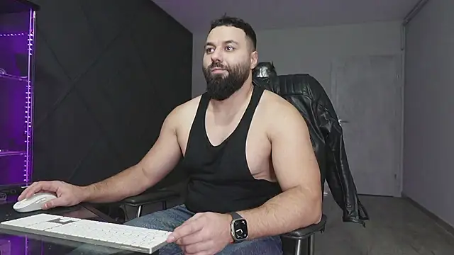 mattmasterss online show from February 2, 9:14 pm