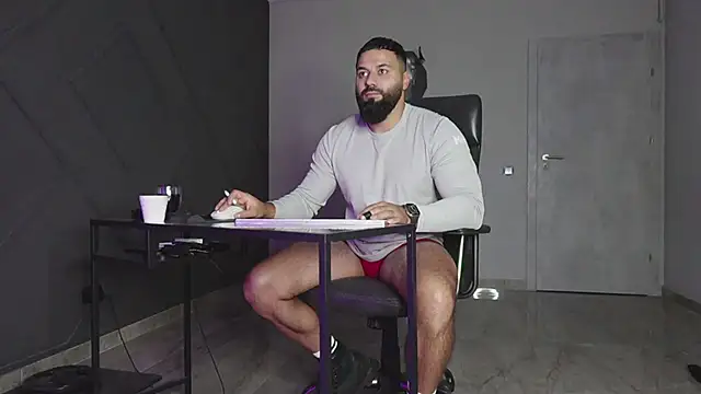 mattmasterss online show from October 28, 8:30 pm