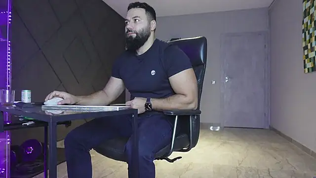 mattmasterss online show from December 20, 3:53 am