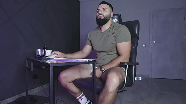 mattmasterss online show from November 10, 3:44 am