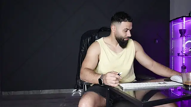 mattmasterss online show from May 3, 10:35 pm