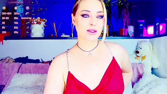  JuliaSpace  online show from May 22, 5:44 pm
