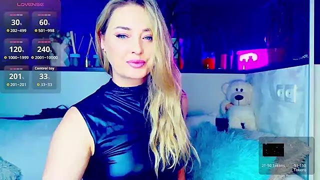  JuliaSpace  online show from February 3, 6:24 pm