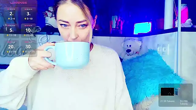  JuliaSpace  online show from September 30, 7:03 am