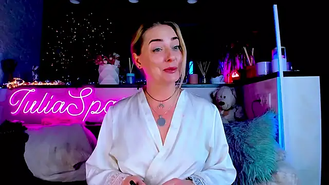  JuliaSpace  online show from February 9, 7:41 pm